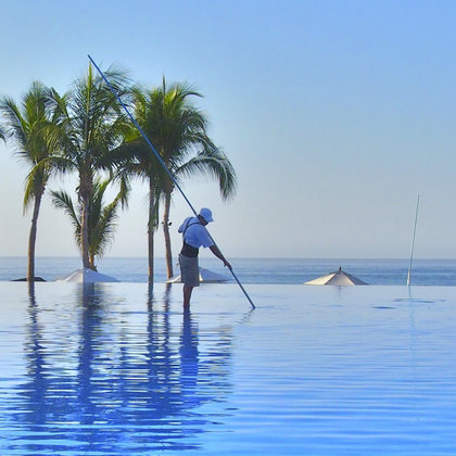 Чистка бассейнов